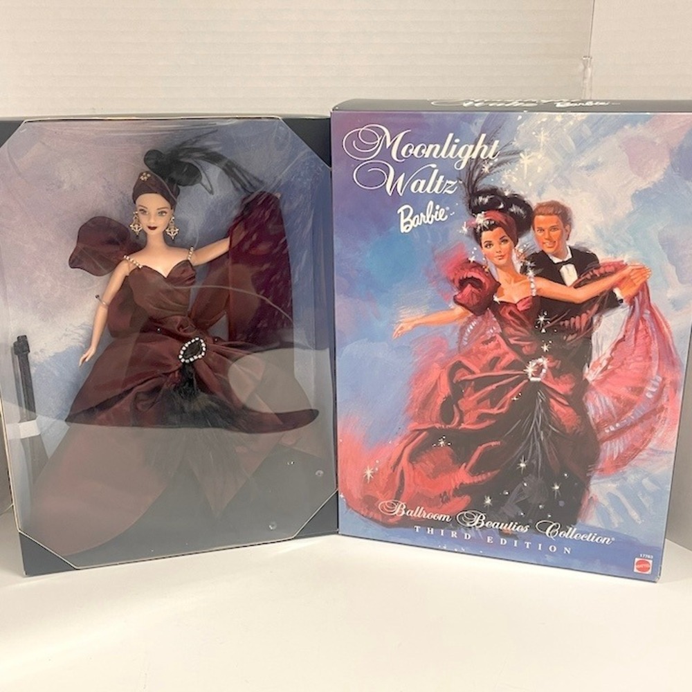 1997 Mattel Moonlight Waltz Barbieβ Doll Ballroom Beauties Collection 3rd Ed.